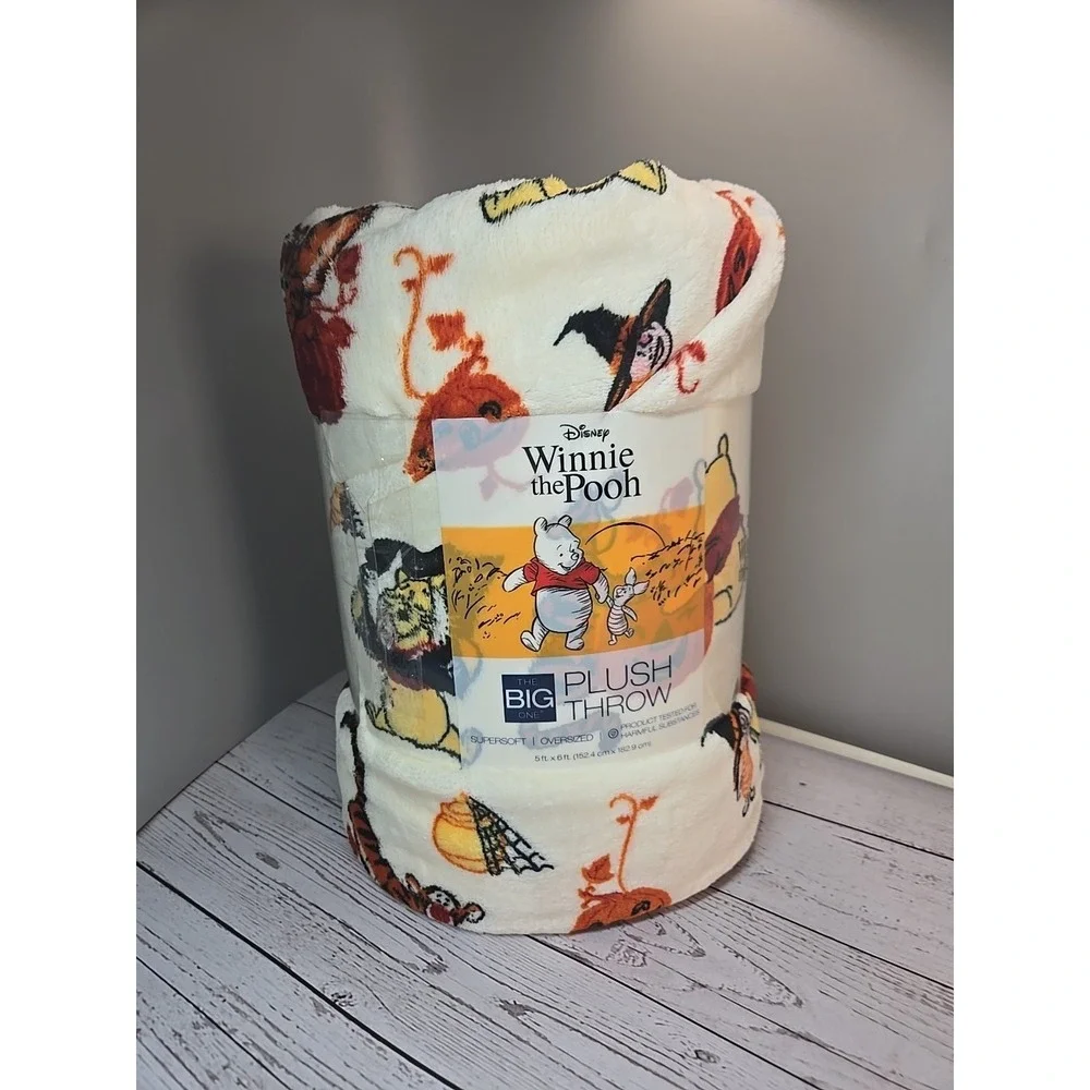Winnie‎ the Pooh Eeyore Tigger 5' x 6' Halloween The Big One Plush Throw Blanket